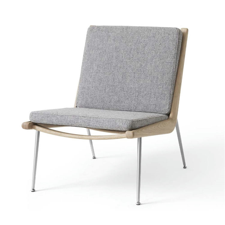 Andtradition Boomerang HM1 Loungestol i Oiled Oak og Stål