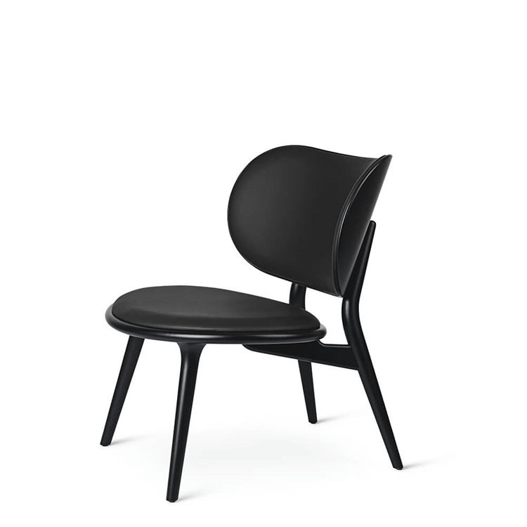 Loungestol i sort bøg med læder fra Mater - Elegant design