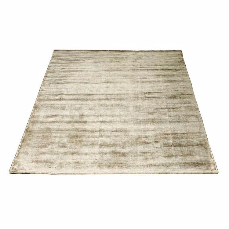 Bamboo Tæppe i Lysebrun - Elegance til Dit Hjem